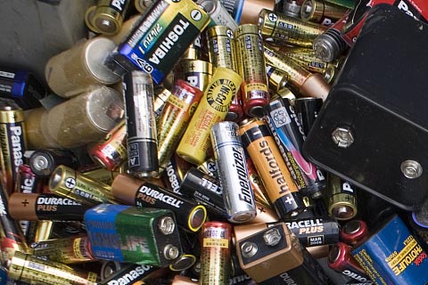 汽车旧电瓶回收价_旧电池如何回收_废旧电瓶回收电话